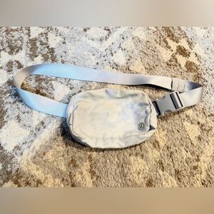Lululemon Everywhere Belt Bag